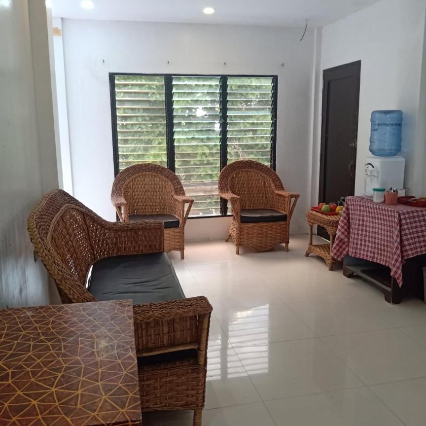 Chelle'S Apartelle-Inn El Nido Εξωτερικό φωτογραφία